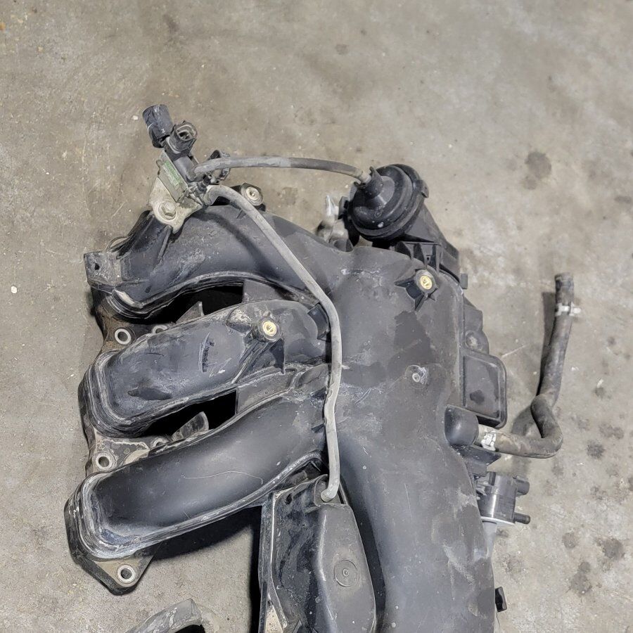 2015 Toyota Tacoma 4.0L Intake Manifold