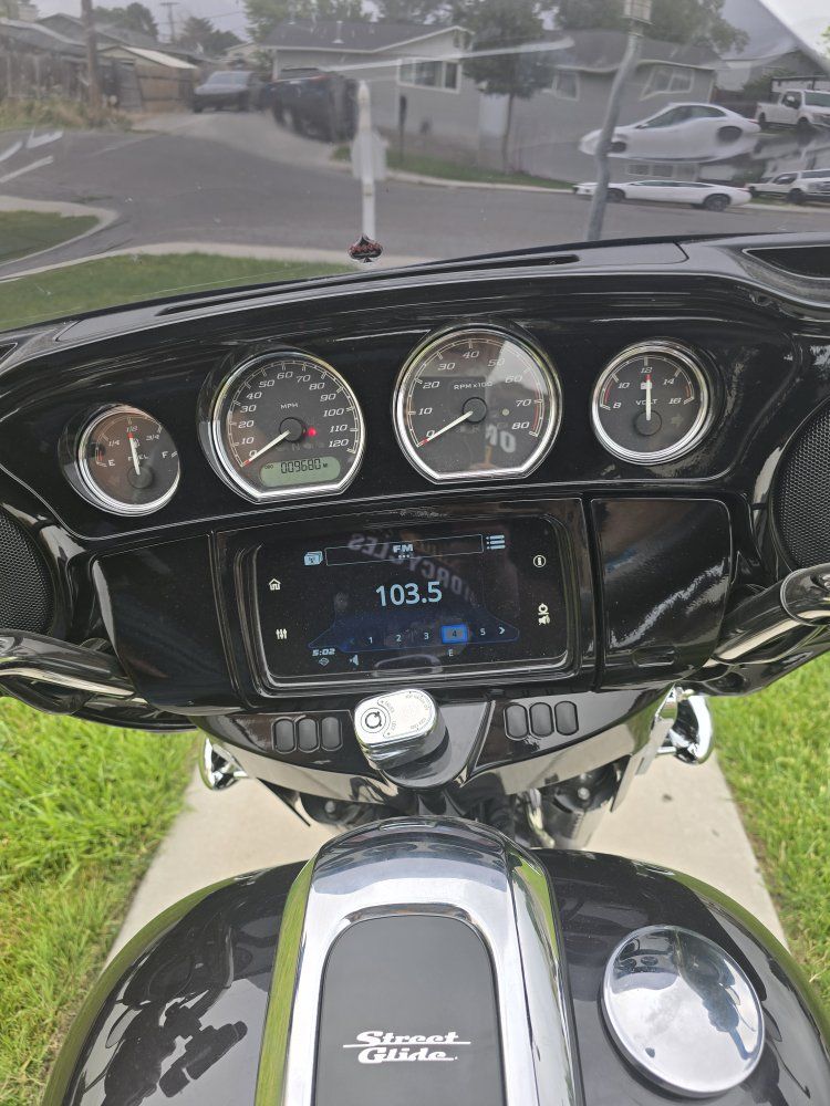 2021 Harley-Davidson Street Glide Special Touring Motorcycle, Black, Low Miles, Excellent Condition