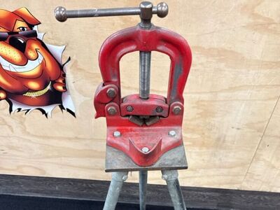 Reed Tools Pipe Vise STAND