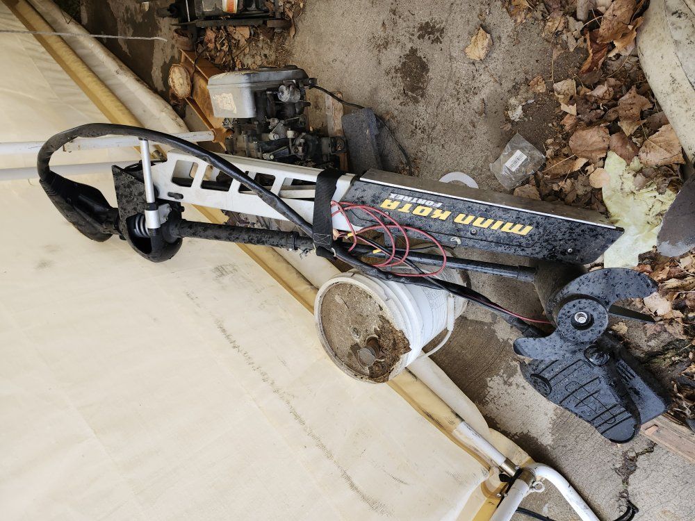 minkota 101 lbs thrust bow mount w/ foot pedal