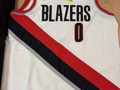 Damian Lillard Jersey XL