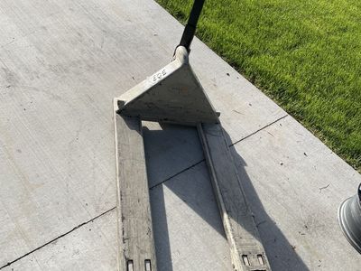 Crown Pallet Jack