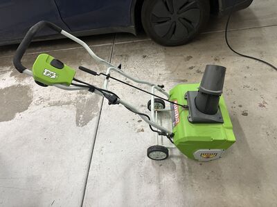 Electric snowblower