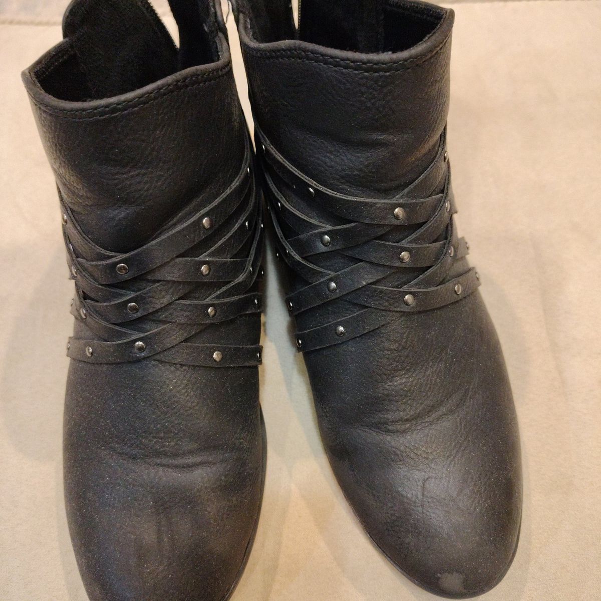 Size 4 girls black boots