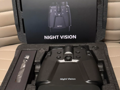 New in box 4K Night Vision Goggles