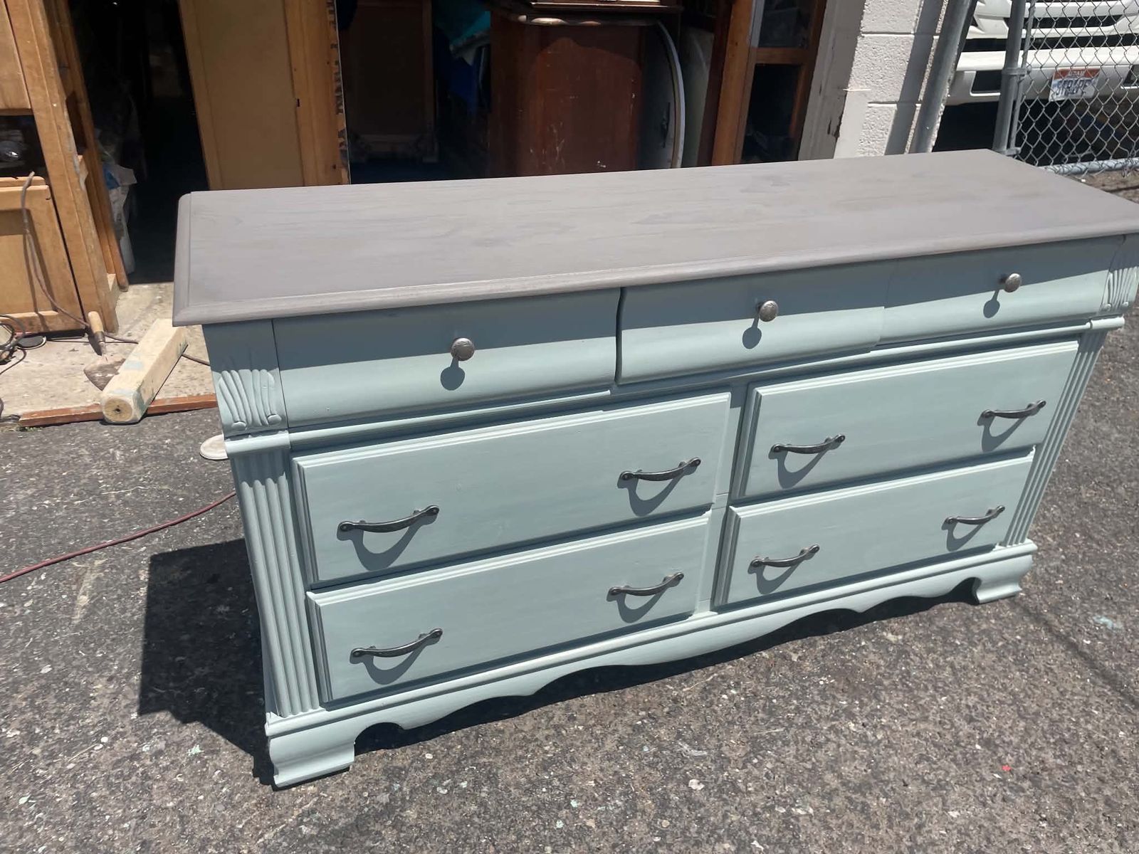 DRESSER 7 DRAWERS