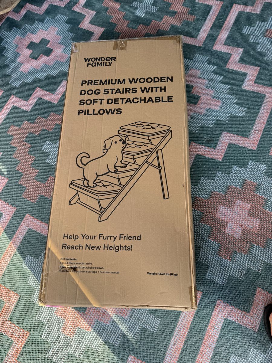 New! Wonder Family Premium Wooden Dog Stairs with Soft Detachable Pillows - 13.23 lbs