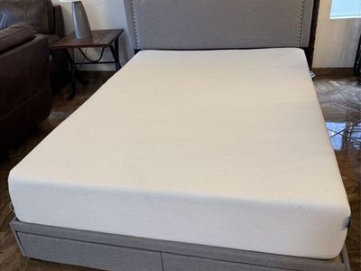 Gray Upholstered Storage Bed with Tufted Headboard and Mattress clean $200