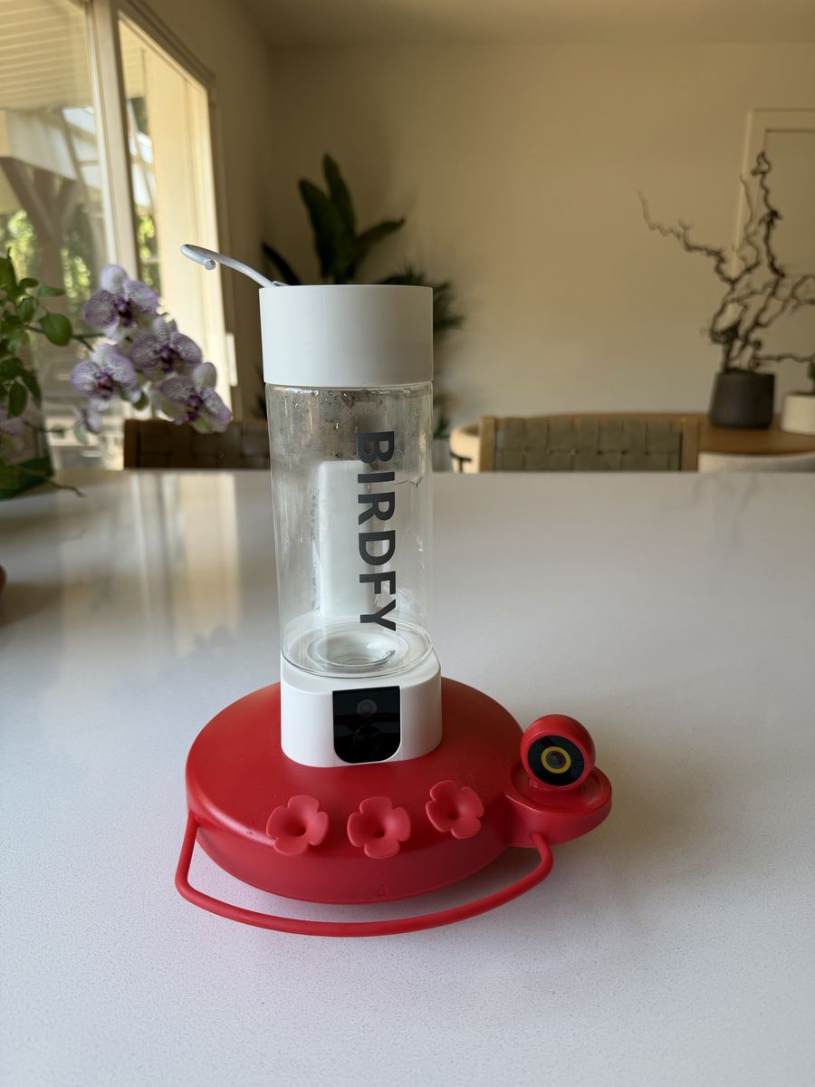 Birdfy Smart Hummingbird Feeder with Camera - AI Recognition, WiFi