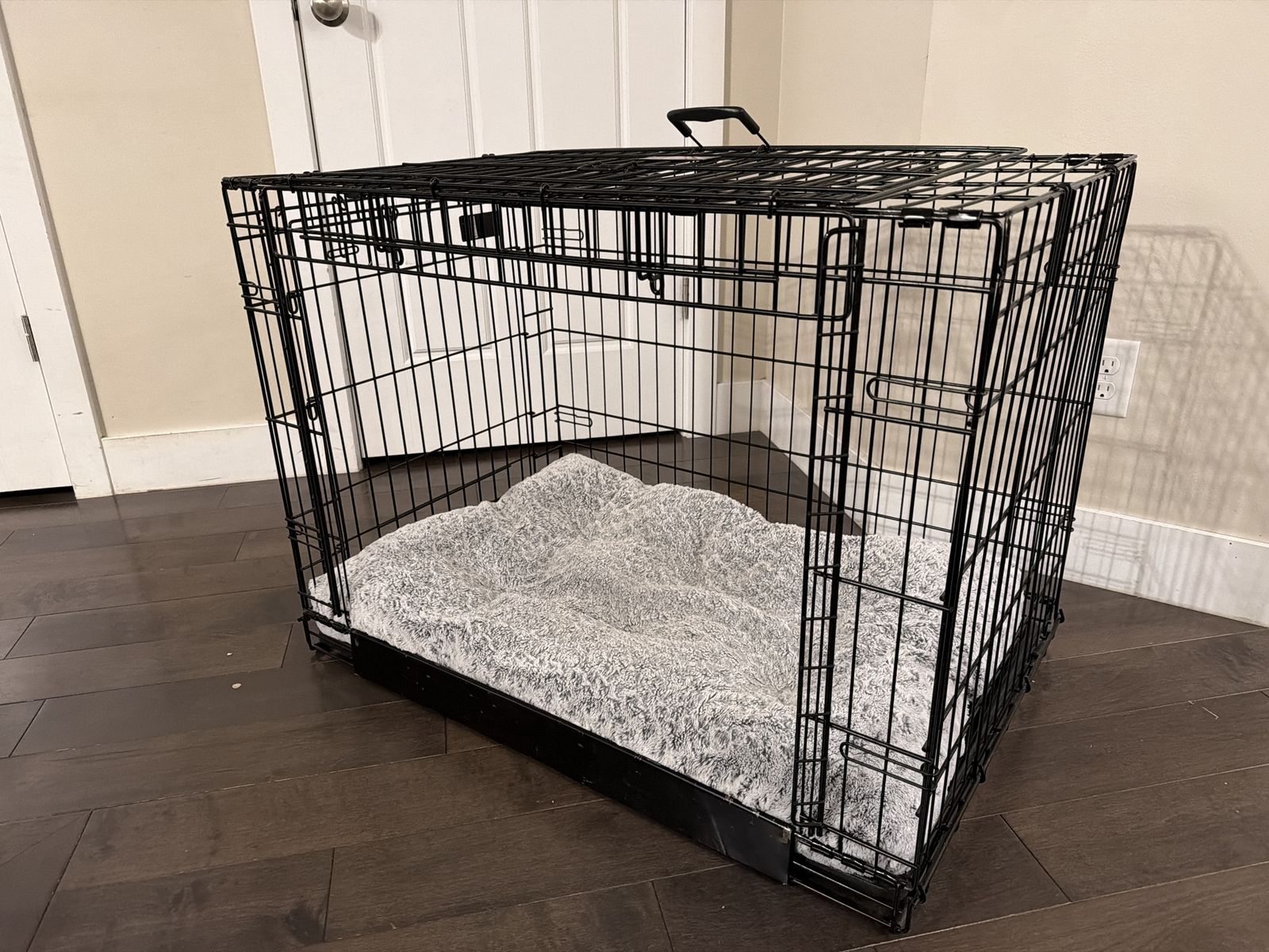 Kong Large Metal Dog Crate 36L x 24W x 26.5 H