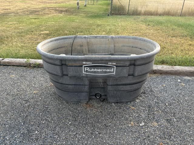 100 gal Stock tank with heater