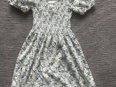 Women’s XS H&M dress