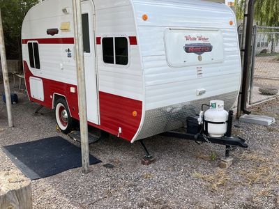 Cute retro trailer, think 50’s diner