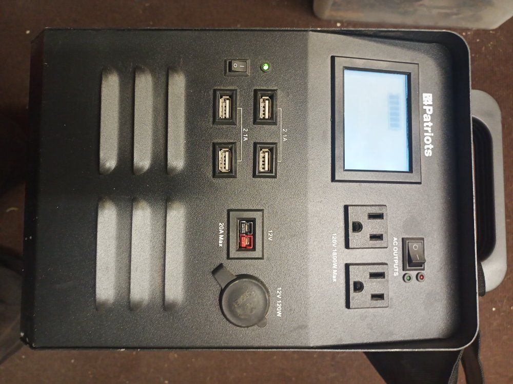 Patriots Portable Power Generator Station 1800W Max AC/DC USB NEEDS REPAIR 