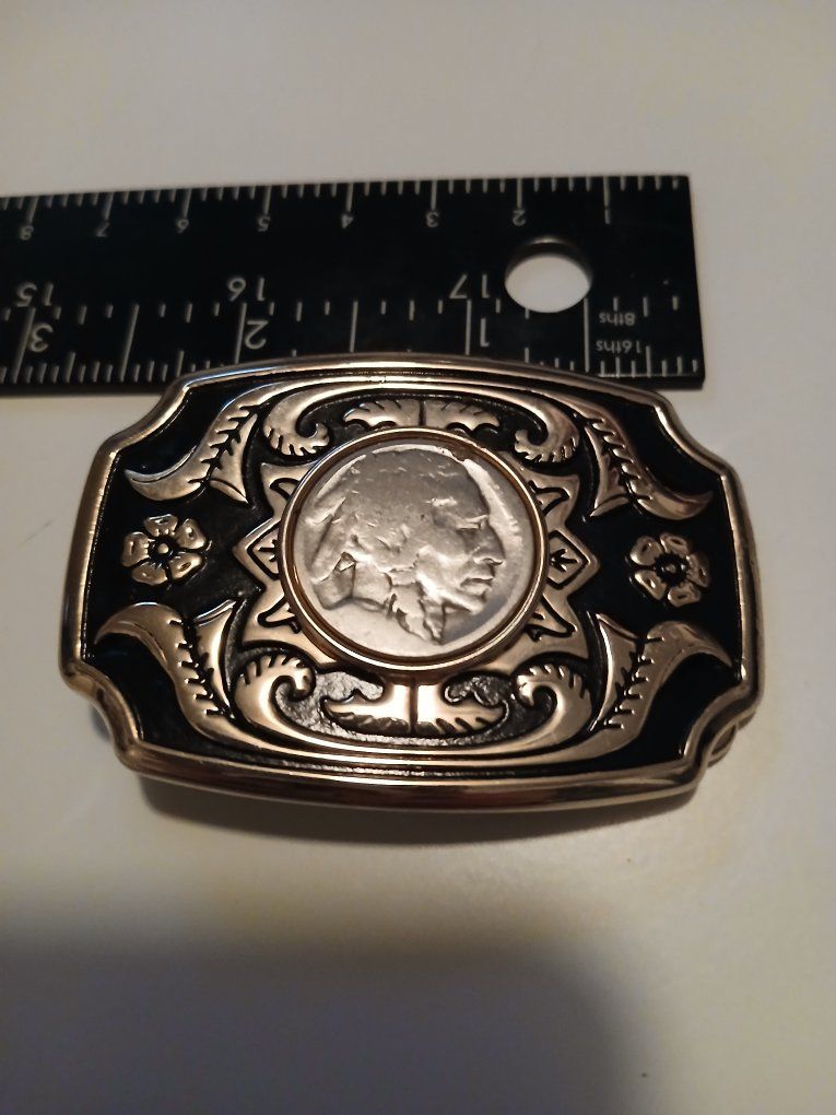  Buffalo Nickel Indian Head Belt Buckle Gold and Black Metal