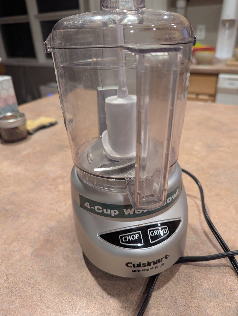 Cuisinart 4-cup chopper (mini food processor)