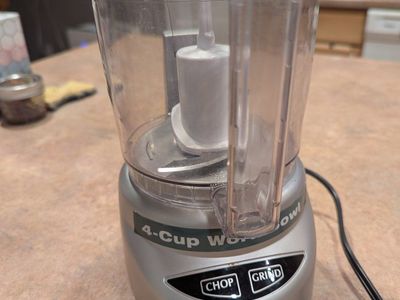 Cuisinart 4-cup chopper (mini food processor)