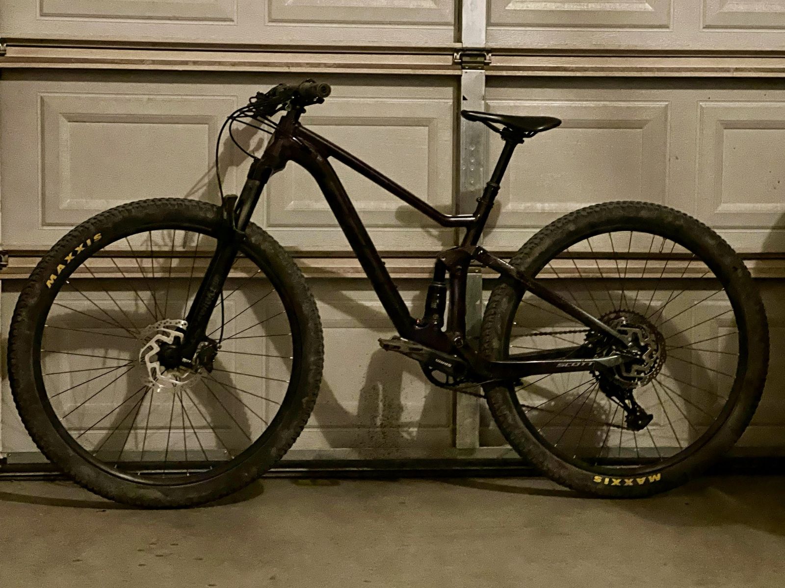 Scott Spark 970 Full Suspension Mountain Bike - Size Medium, 29" Wheels, Maxxis Tires