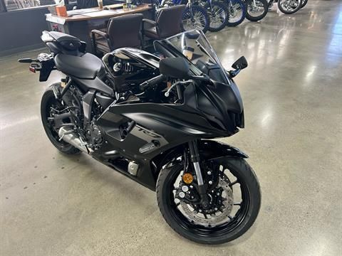 2025 Yamaha YZF-R7