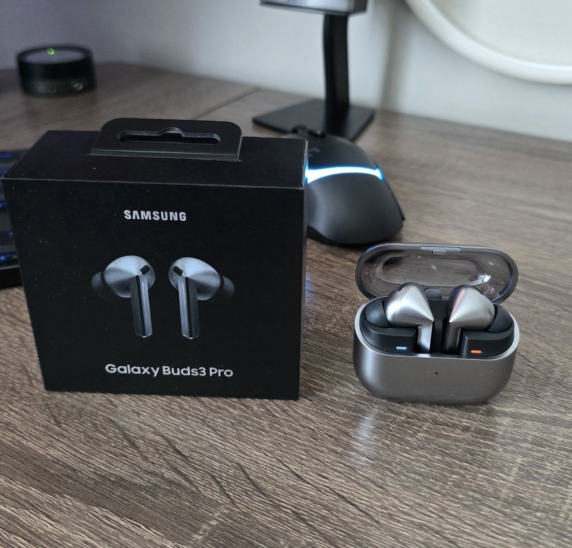 Samsung Galaxy Buds3 Pro True Wireless Earbuds Silver