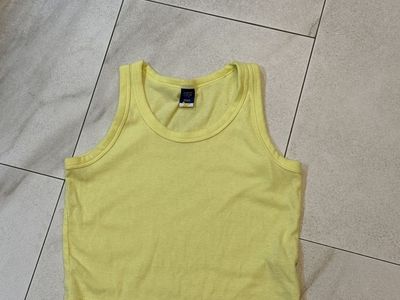 Old Navy size 10–12 ultralight cropped tank top