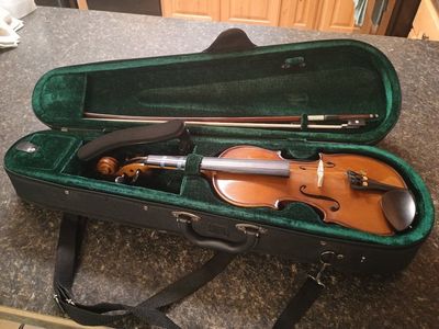 Beginnner Violin 1/2 20" + Music Stand