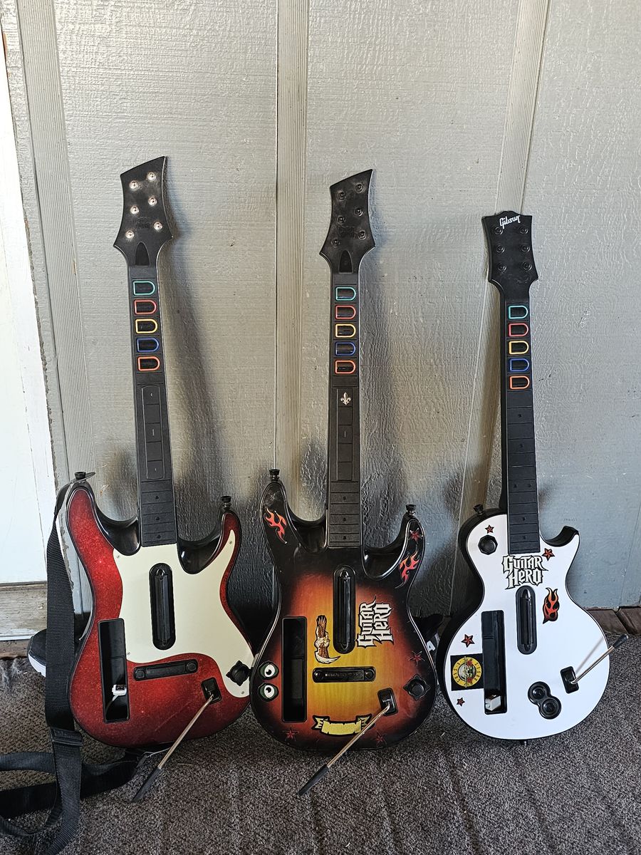 Guitar hero Guitars for wii