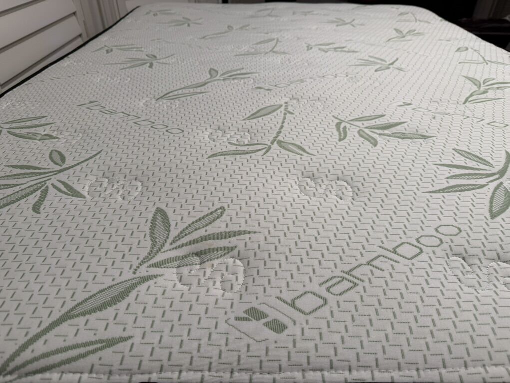 Bamboo! Double pillowtop Queen! Only $275