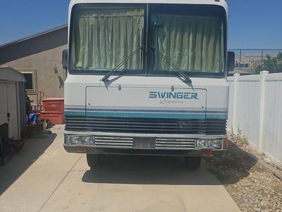 1993 Swinger Signature Class A Motorhome by Georgie Boy - P30
