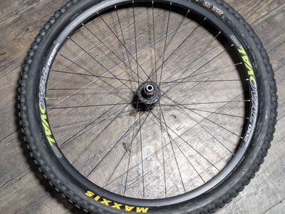Roval 29 inch MTB Rear Wheel 142x12 with 2 tires HG