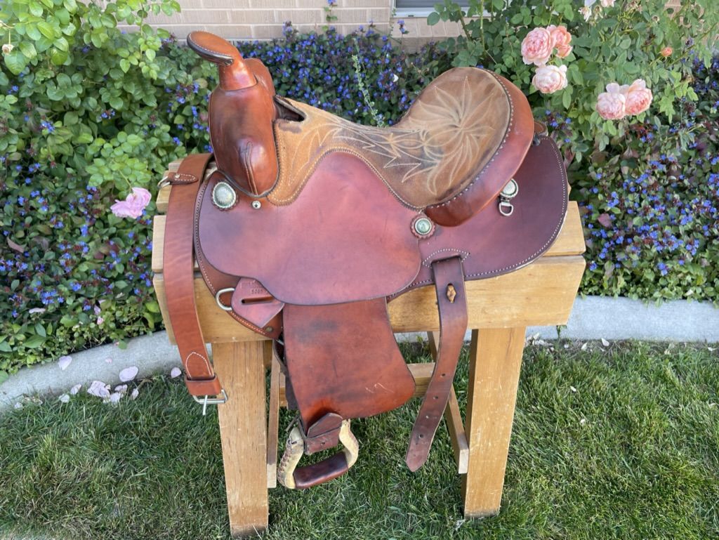 Western saddle 14"