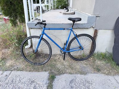 Blue Single Speed Fixed Gear Bicycle - Durable Frame & Smooth Ride