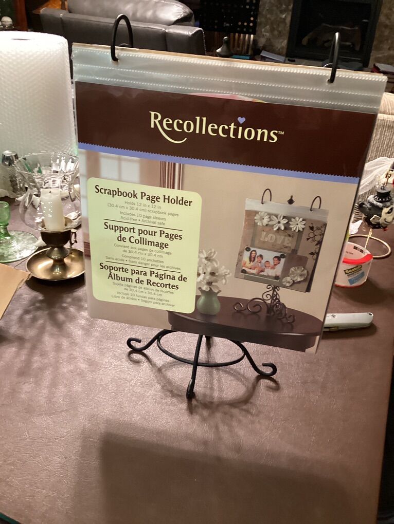 Scrapbook Page Holder, Tabletop
