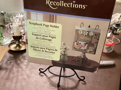 Scrapbook Page Holder, Tabletop