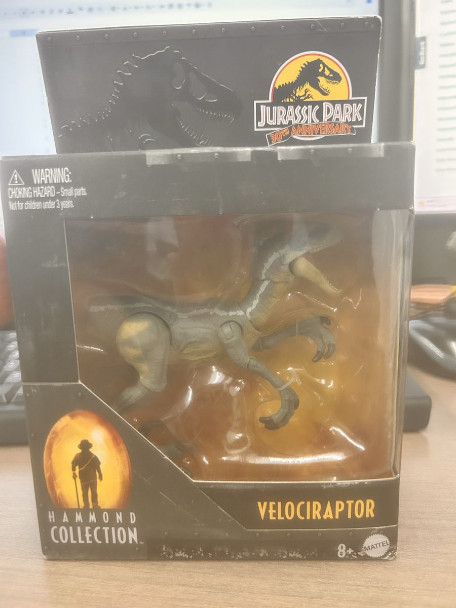 Hammond Collection Jurassic Park 3 Velociraptor in box SEALED