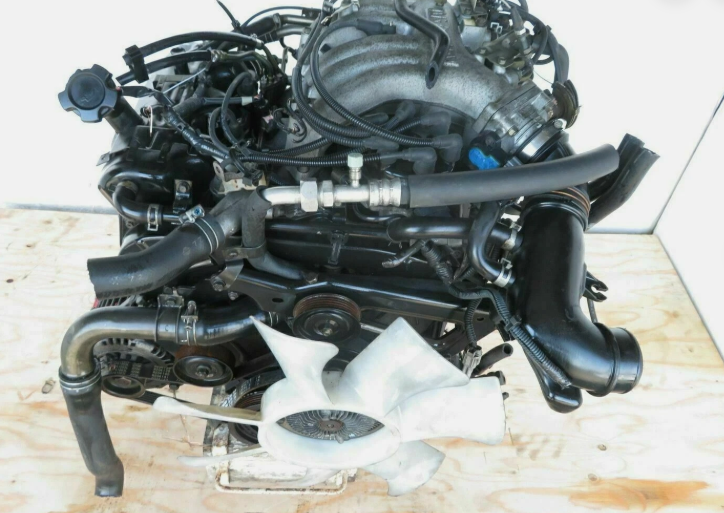 NISSAN ENGINE 3.3