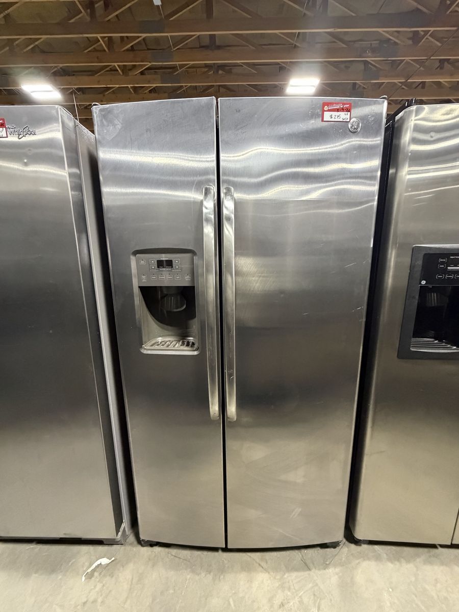 BEST DEALS HERE! GE SIDE BY SIDE FRIDGE