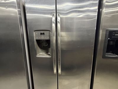 BEST DEALS HERE! GE SIDE BY SIDE FRIDGE