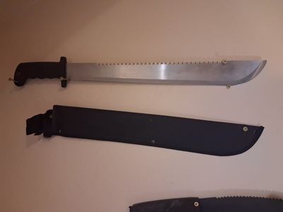Gordon 18-inch Machete with Serrated Blade.Key