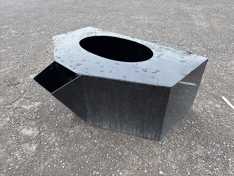 New 2025 Mini Skid Steer Concrete Bucket