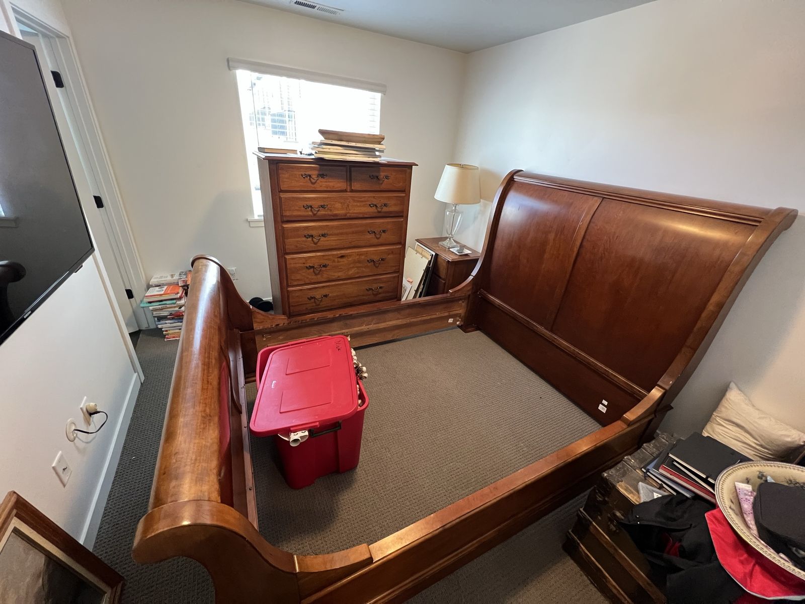 Thomasville Solid Wood Queen Sleigh Bed