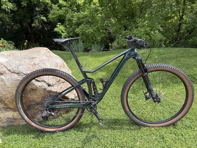 2021 Contessa Scott Spark RC 900