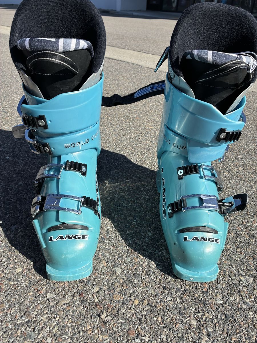 FREE ski boots