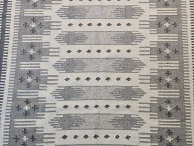 The Citizenry Asha Handwoven Area Rug ; Handwoven in India with 100% New Zealand Wool; 5' x 8'