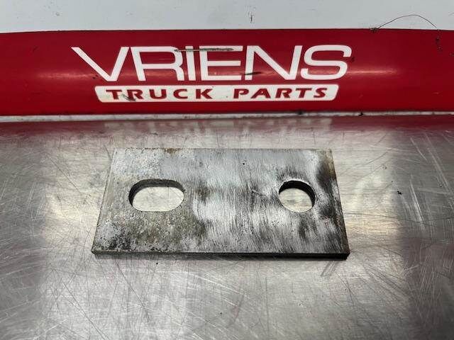 KENWORTH SPACER-HOOD HINGE RECT 3.2X45X90 AL K221-4610