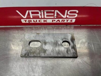 KENWORTH SPACER-HOOD HINGE RECT 3.2X45X90 AL K221-4610