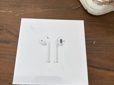 Apple Airpods 2 Brand New Sealed