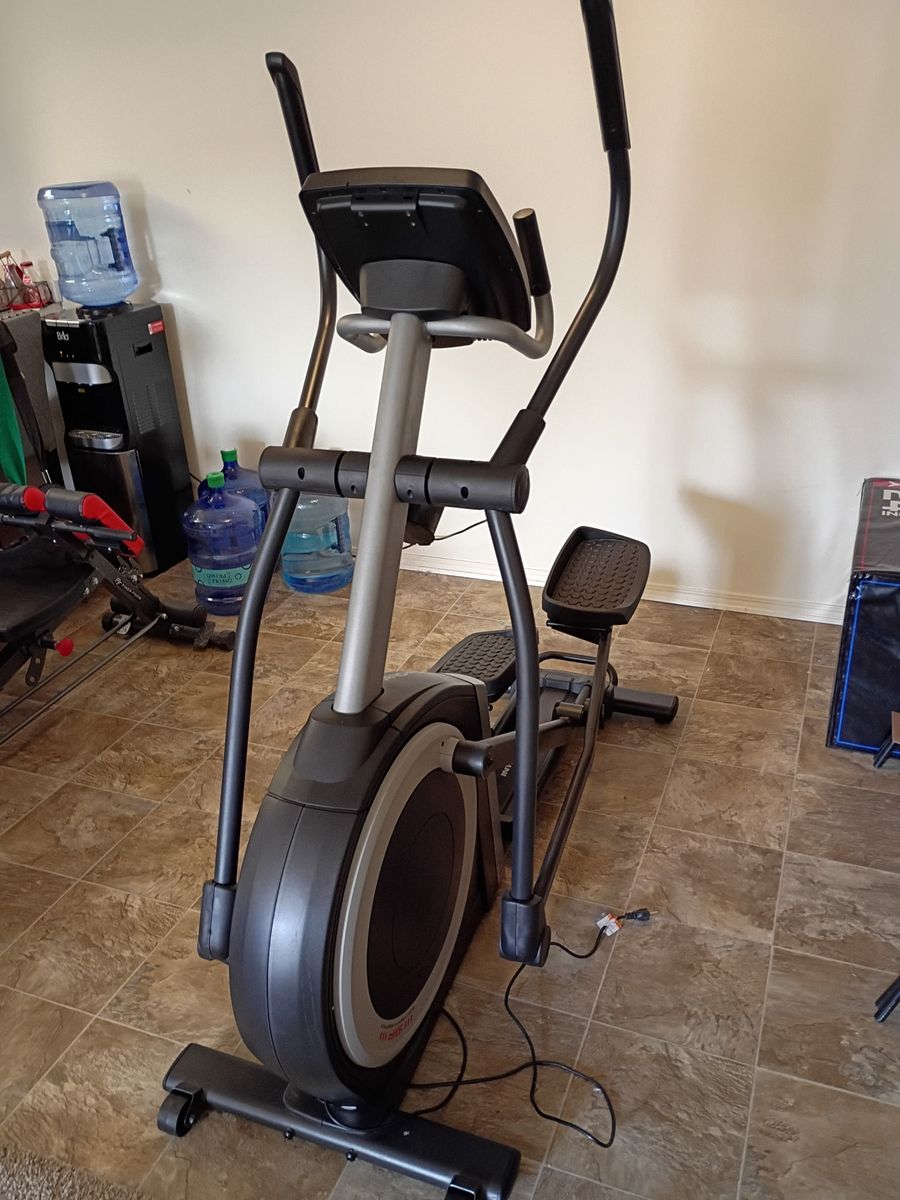 Proform Elliptical Carbon E10