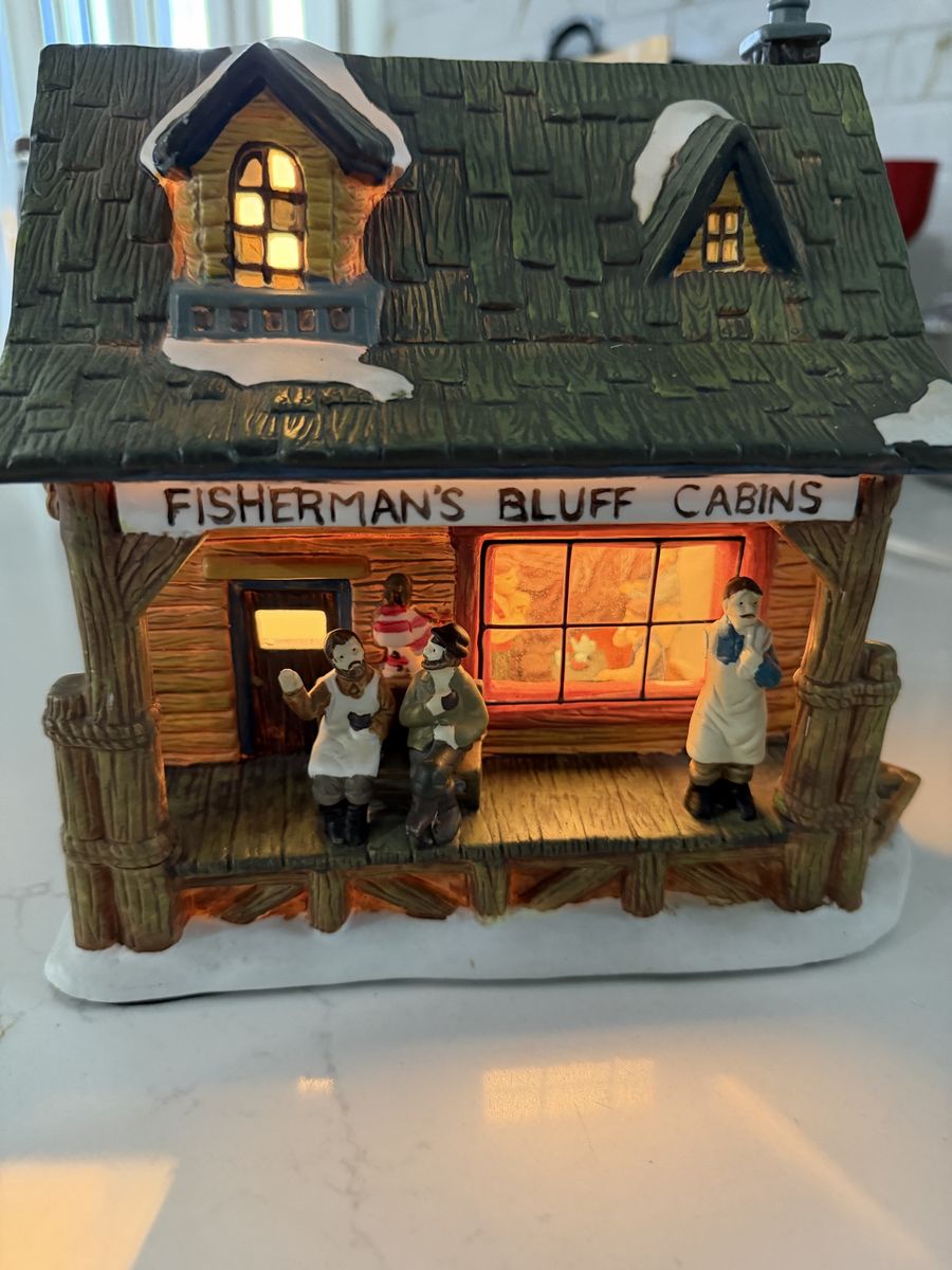 Fisherman's Bluff Cabins Lighted Christmas Village Building