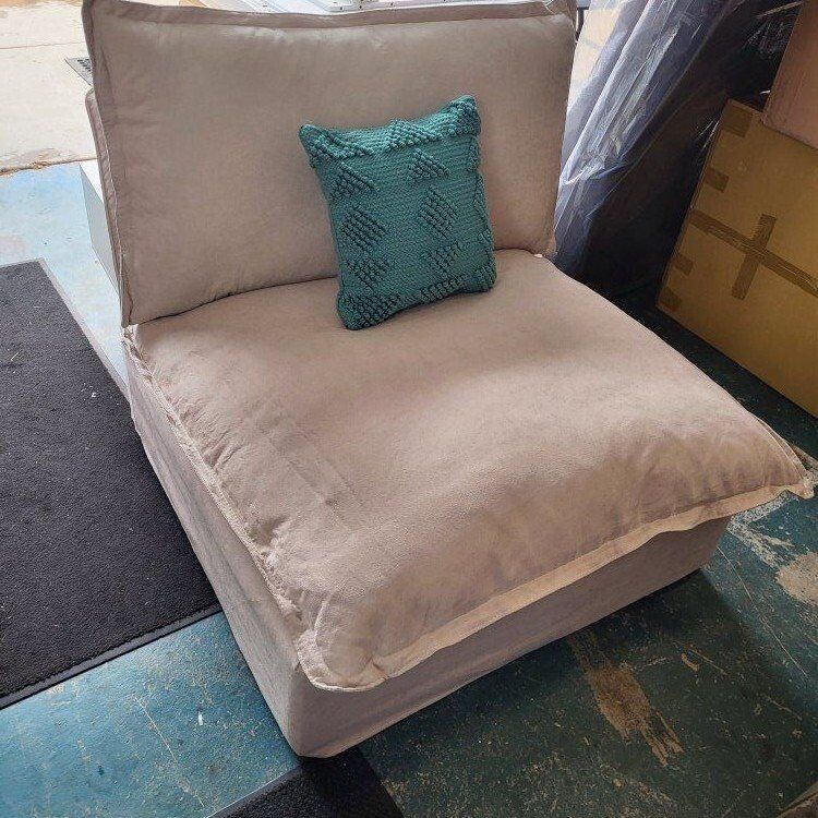Oversized Fabric Plush Chair w/Pillows